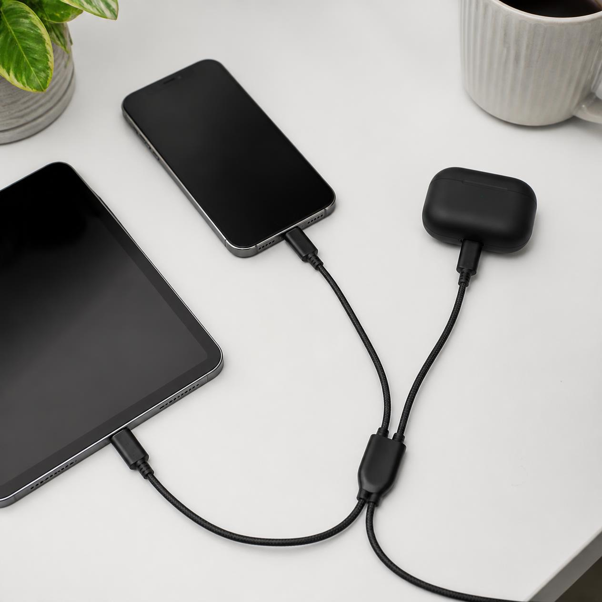 TriCharge – Cable de Carga 3 en 1 | USB-C, Lightning y Micro USB